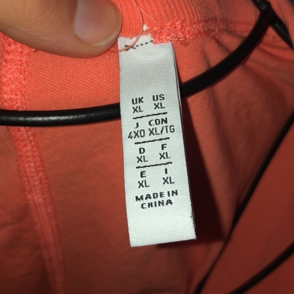 Adidas original shirt salmon/pink color shirt loose fitting size XL ADIDAS SHIRT - Picture 4 of 6